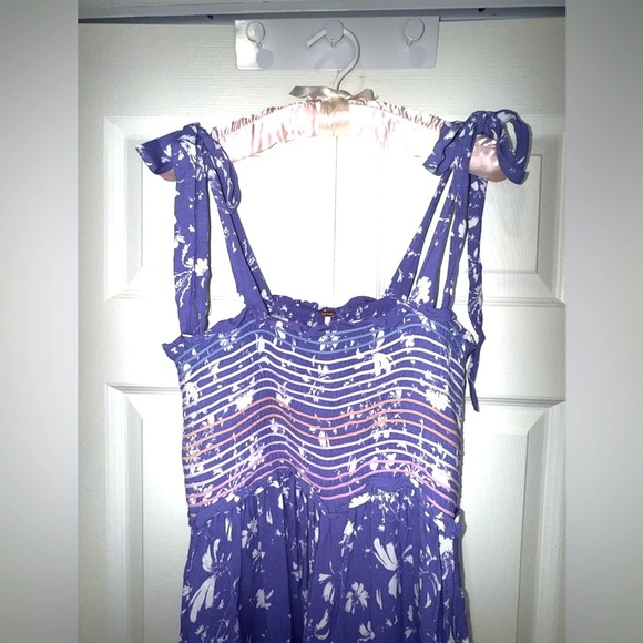 Free People smocked my world jumpsuit w tie straps. Size XS VGUC - Picture 16 of 16